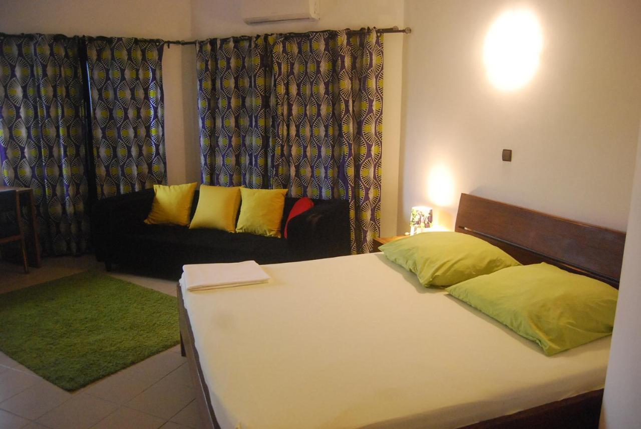 Karls Guesthouse Κοτονού Εξωτερικό φωτογραφία