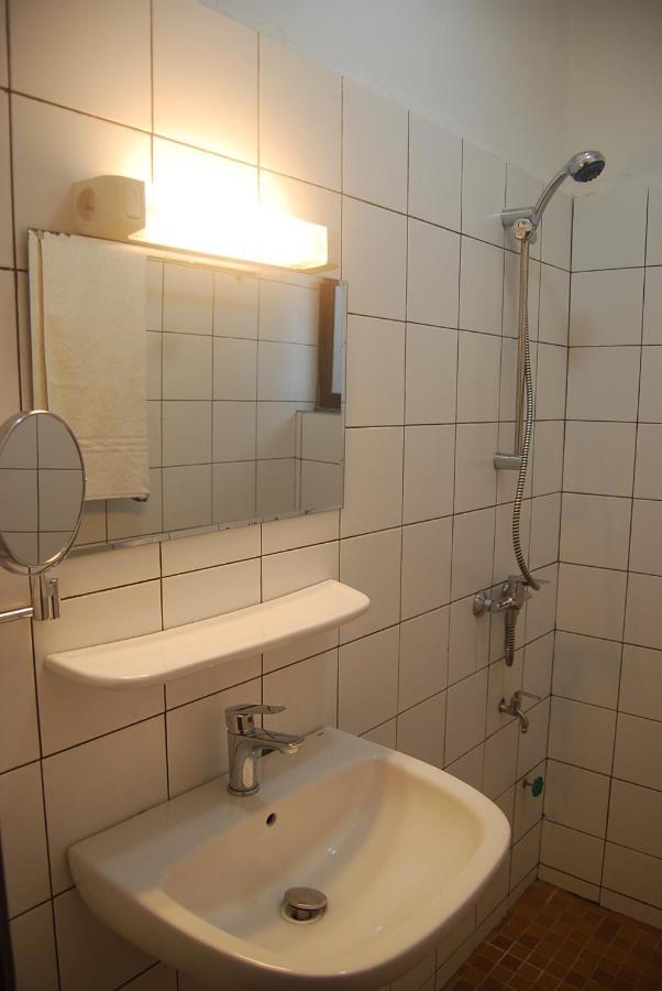 Karls Guesthouse Κοτονού Εξωτερικό φωτογραφία